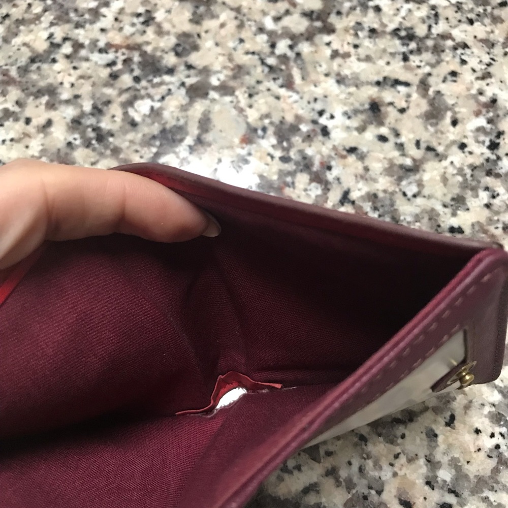 Red Fossil Rfid Wallet - image 6